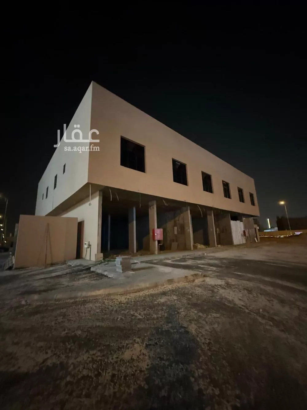 عمارة 885 م² في العارض 4