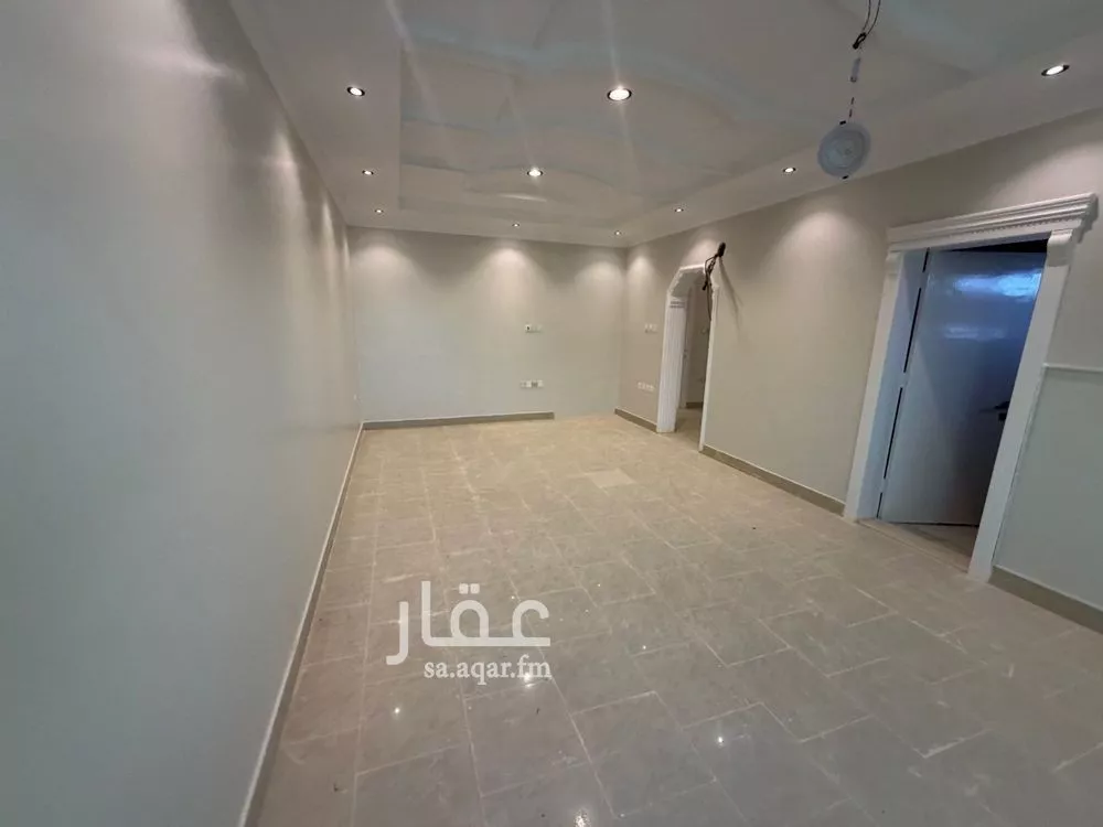 6 bedroom villa in King Abdul Aziz, Riyadh 8