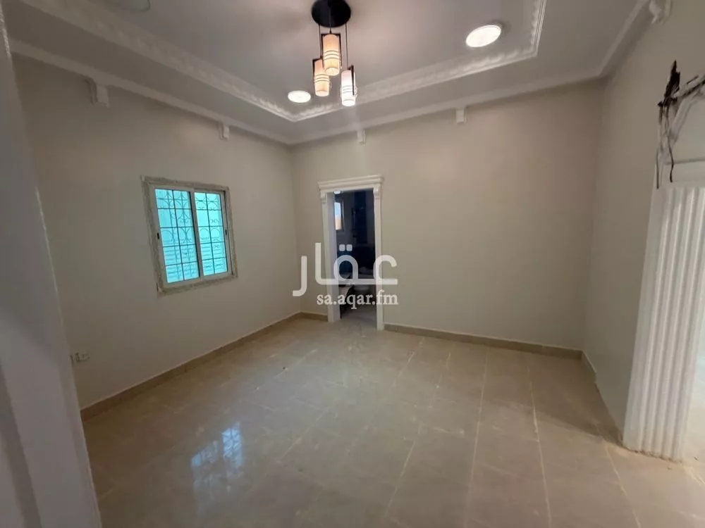 6 bedroom villa in King Abdul Aziz, Riyadh 14