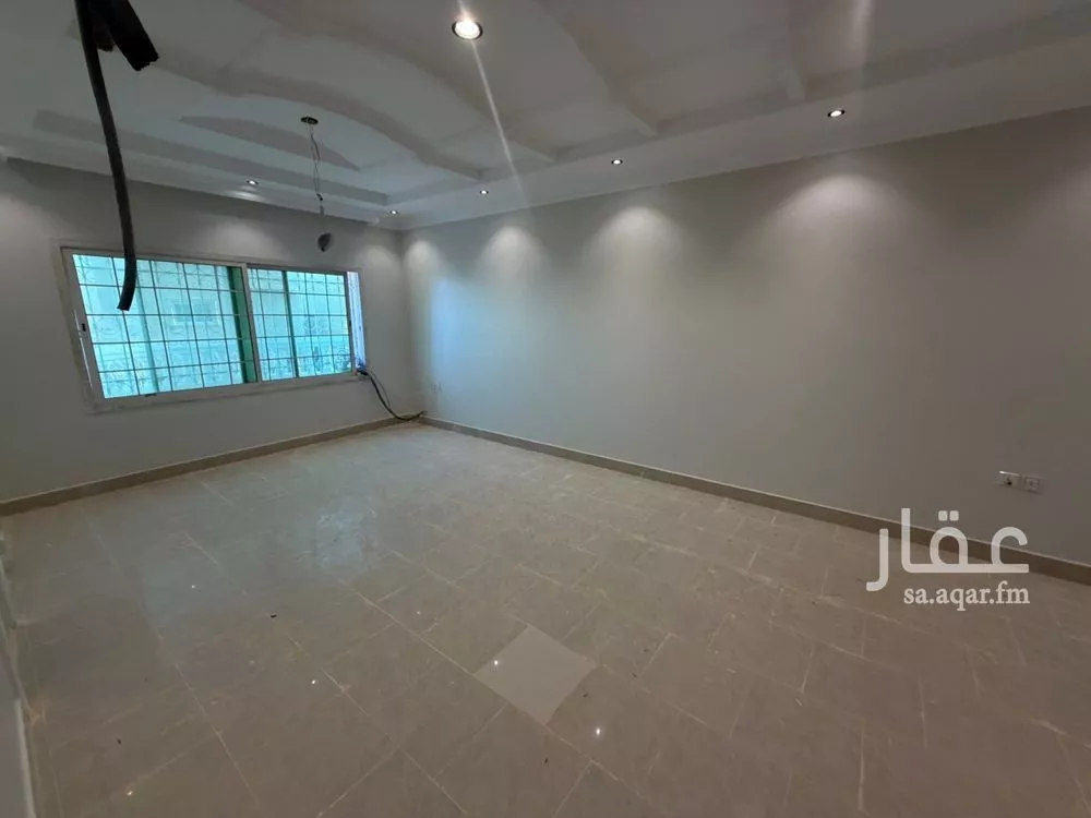 6 bedroom villa in King Abdul Aziz, Riyadh 9