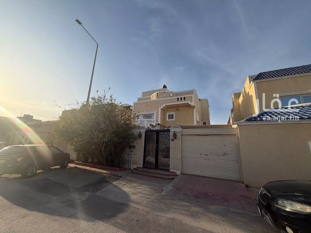 6 bedroom villa in King Abdul Aziz, Riyadh 19