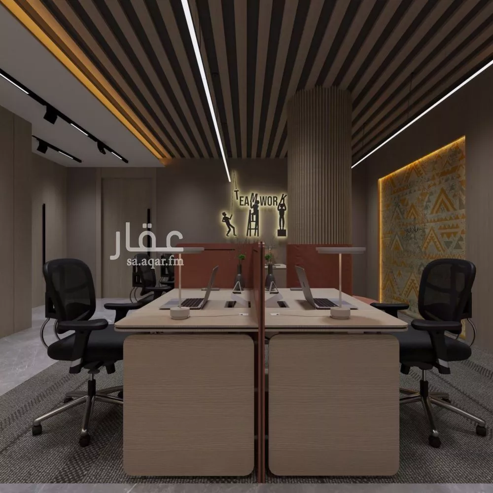 مكتب 307 م² في العارض 4