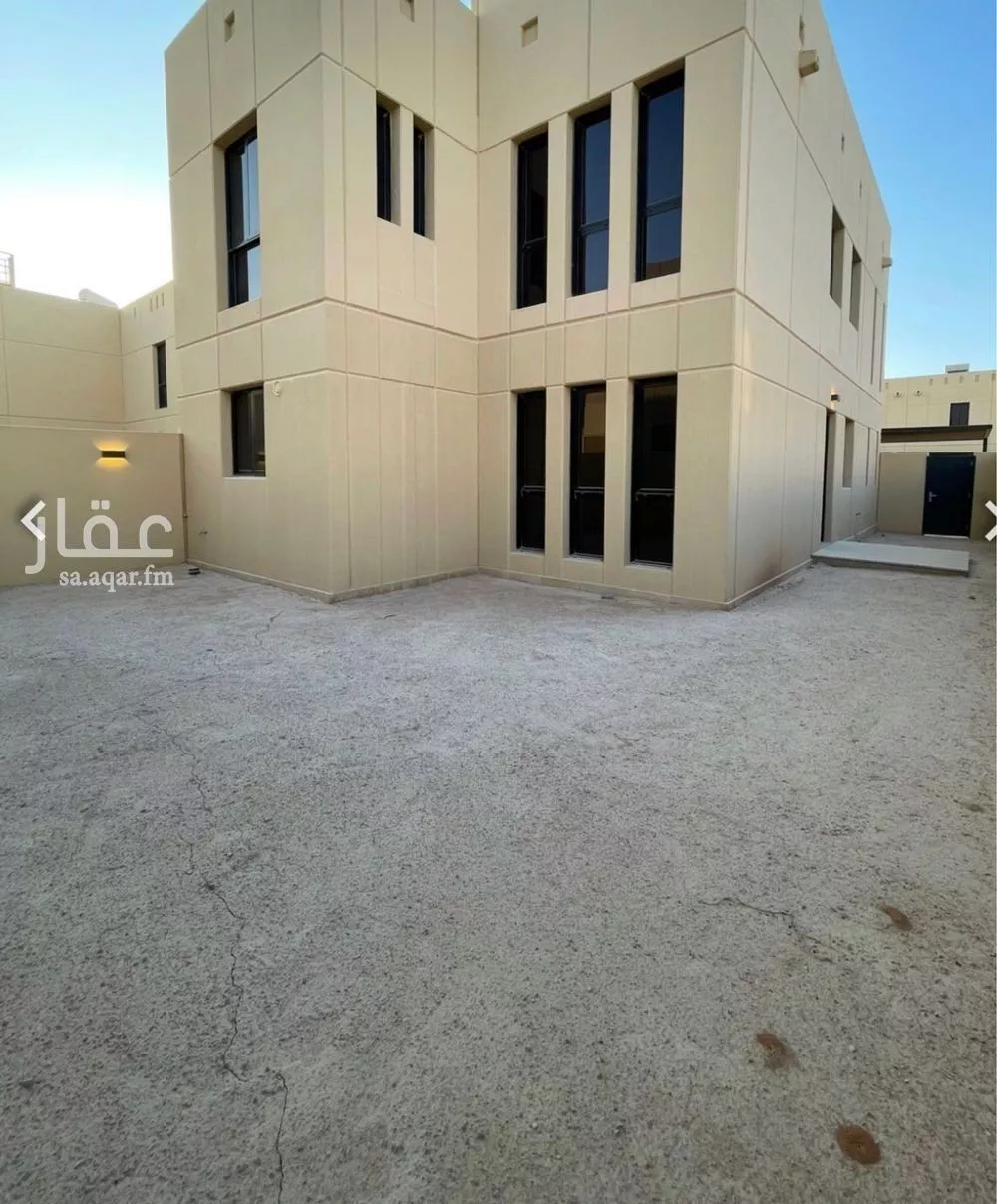 4 bedroom villa in Sidrah 4