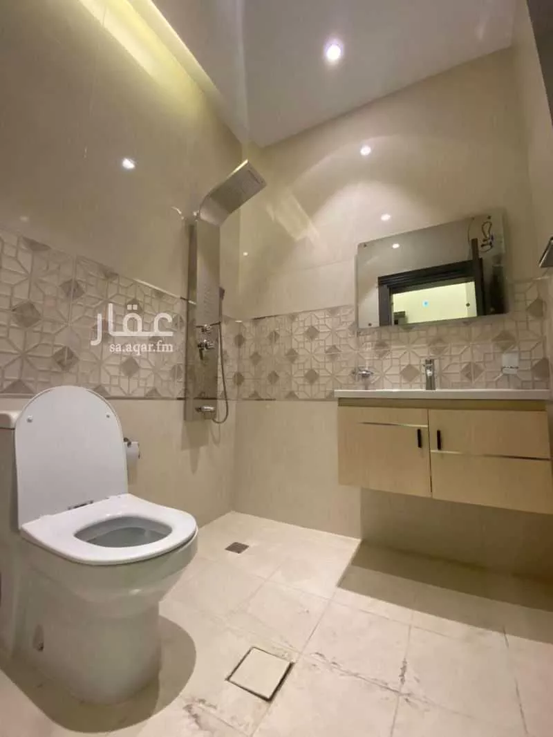 شقة 5 غرف في الصفا 1