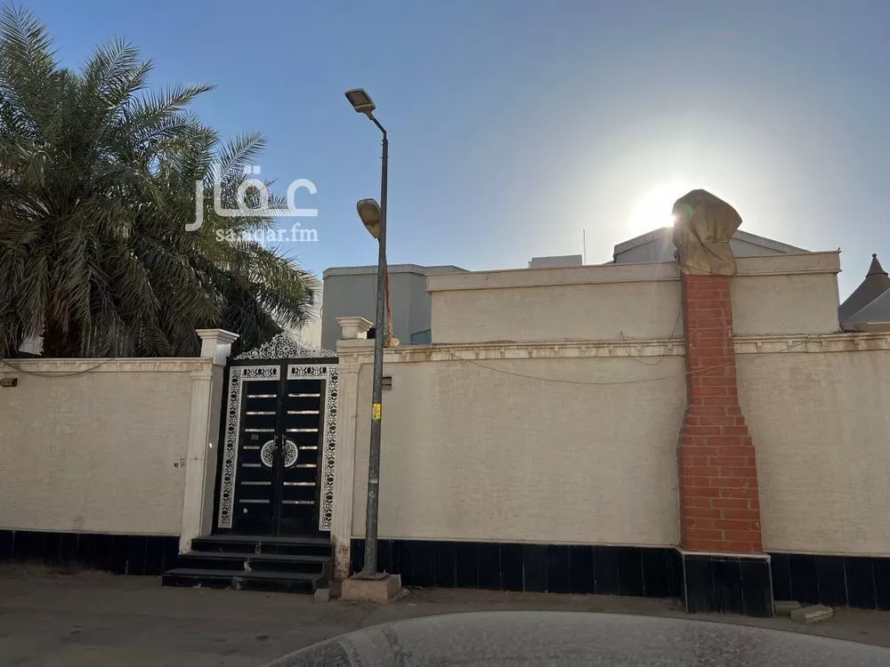 فيلا 10 غرف في النسيم الغربي 2