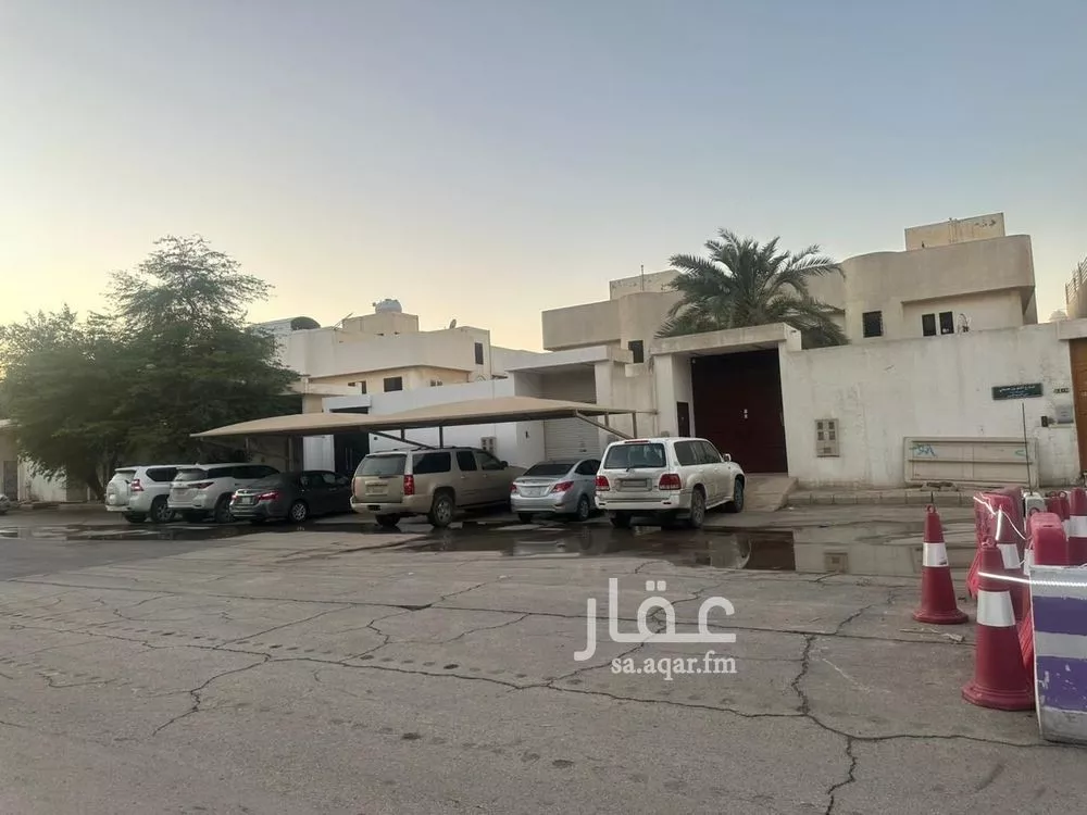 فيلا 8 غرف في النسيم الغربي 2