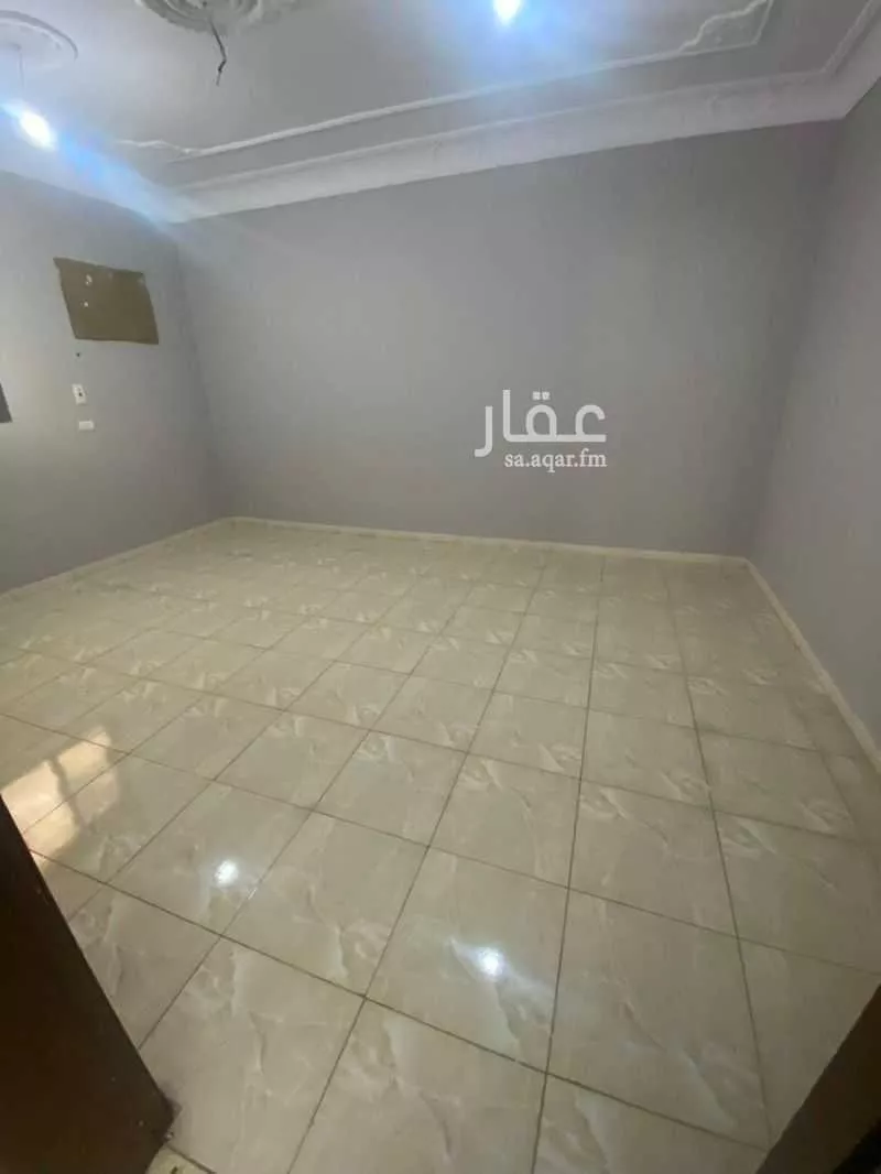 فيلا 7 غرف في السامر 5