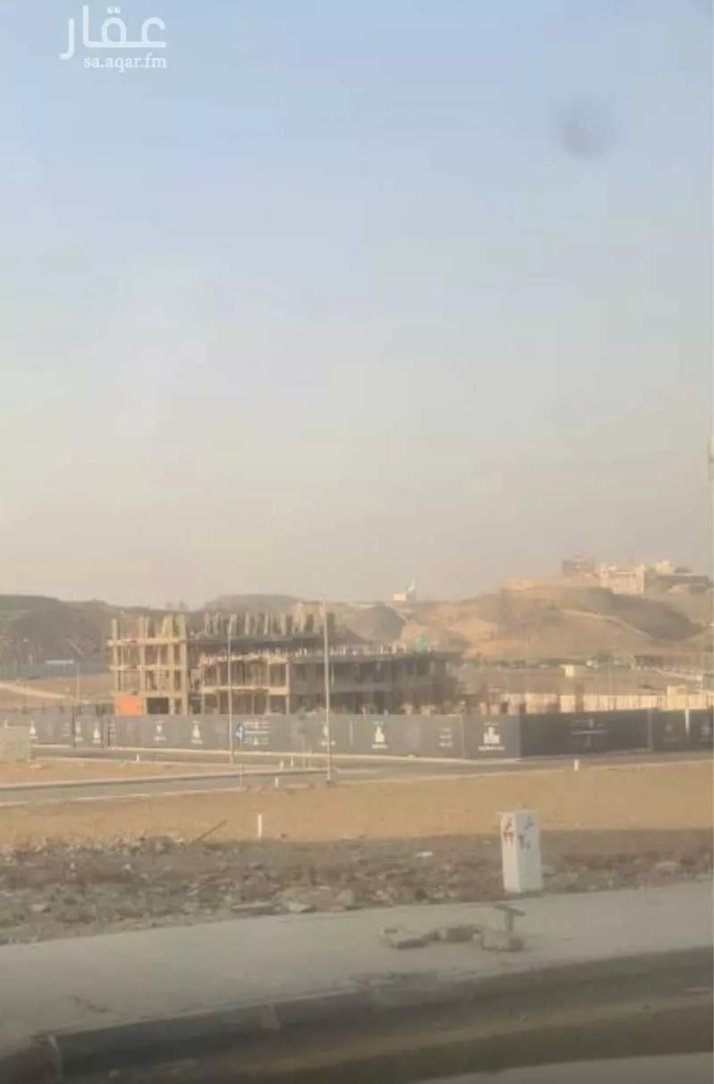 649 sqm land in Muraykh 2