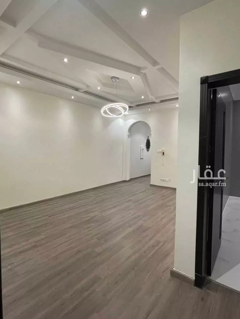 5 bedroom apartment in At Tahliyah, Eastern Province 5