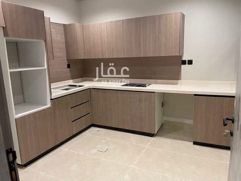6 bedroom apartment in Al Hamra, Eastern Province 10