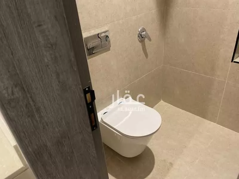 6 bedroom apartment in Al Hamra, Eastern Province 6