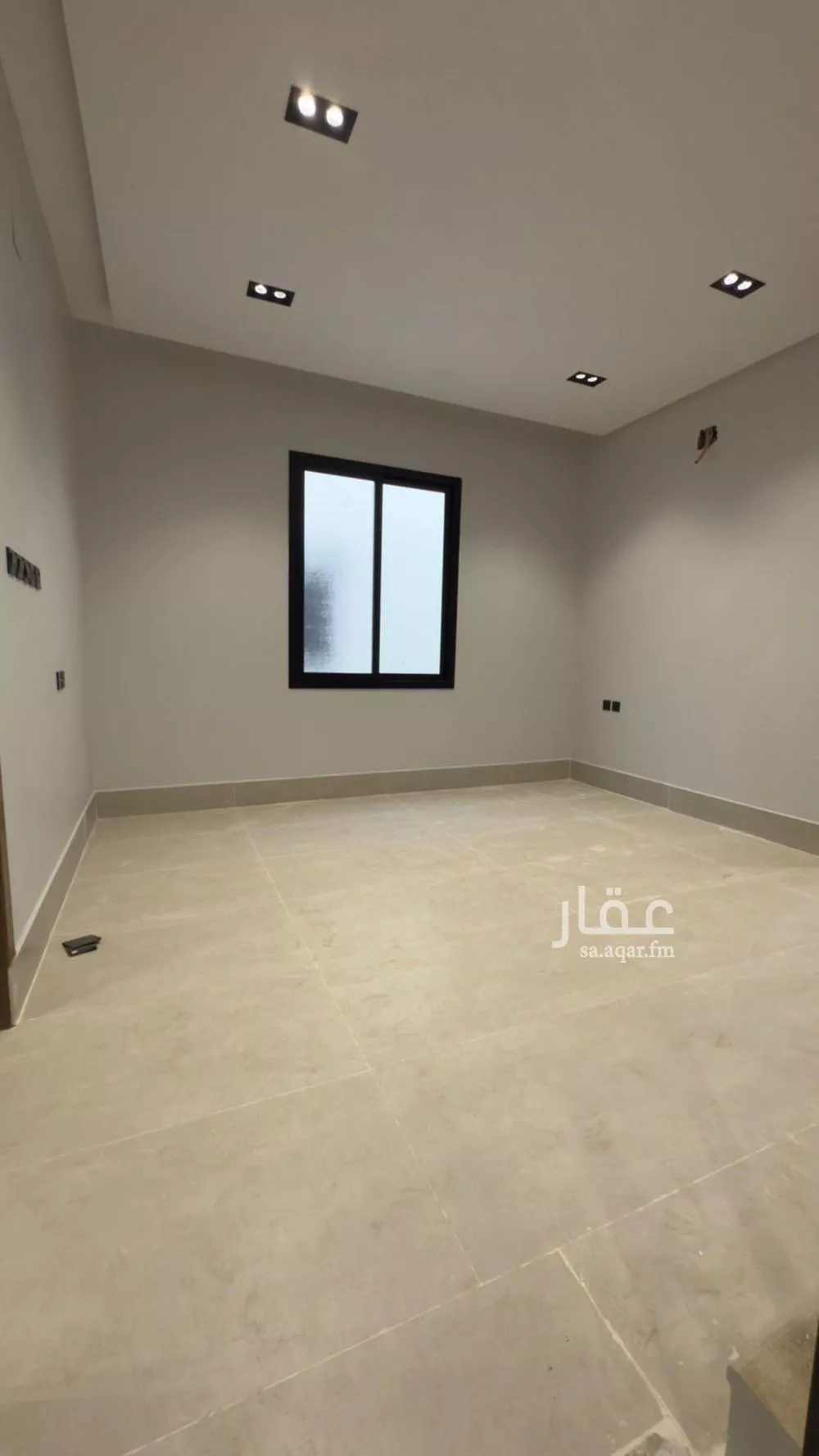 فيلا 5 غرف في عكاظ 3