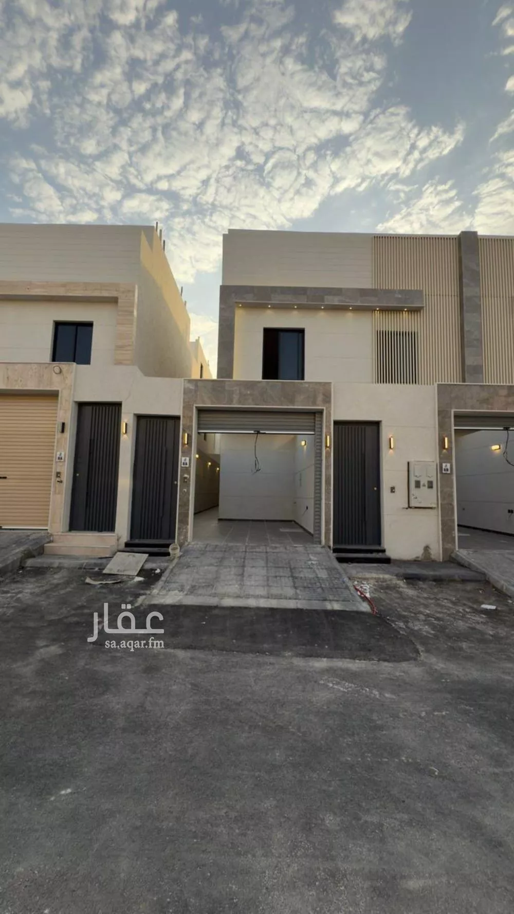 فيلا 5 غرف في عكاظ 1