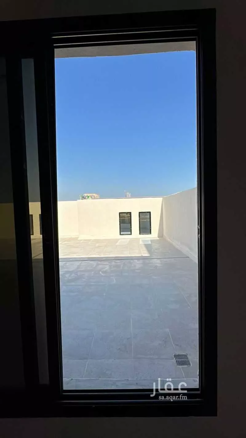 شقة 4 غرف في الحمرا 3