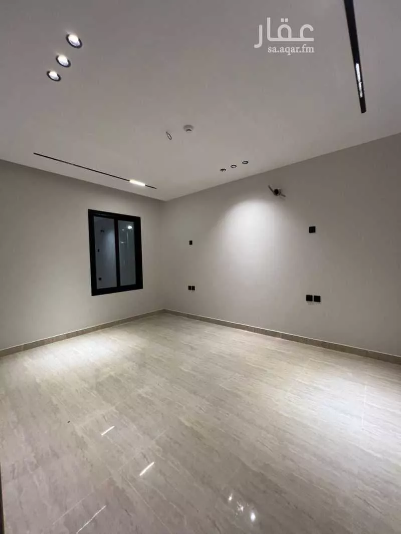 شقة 4 غرف في الحمرا 3