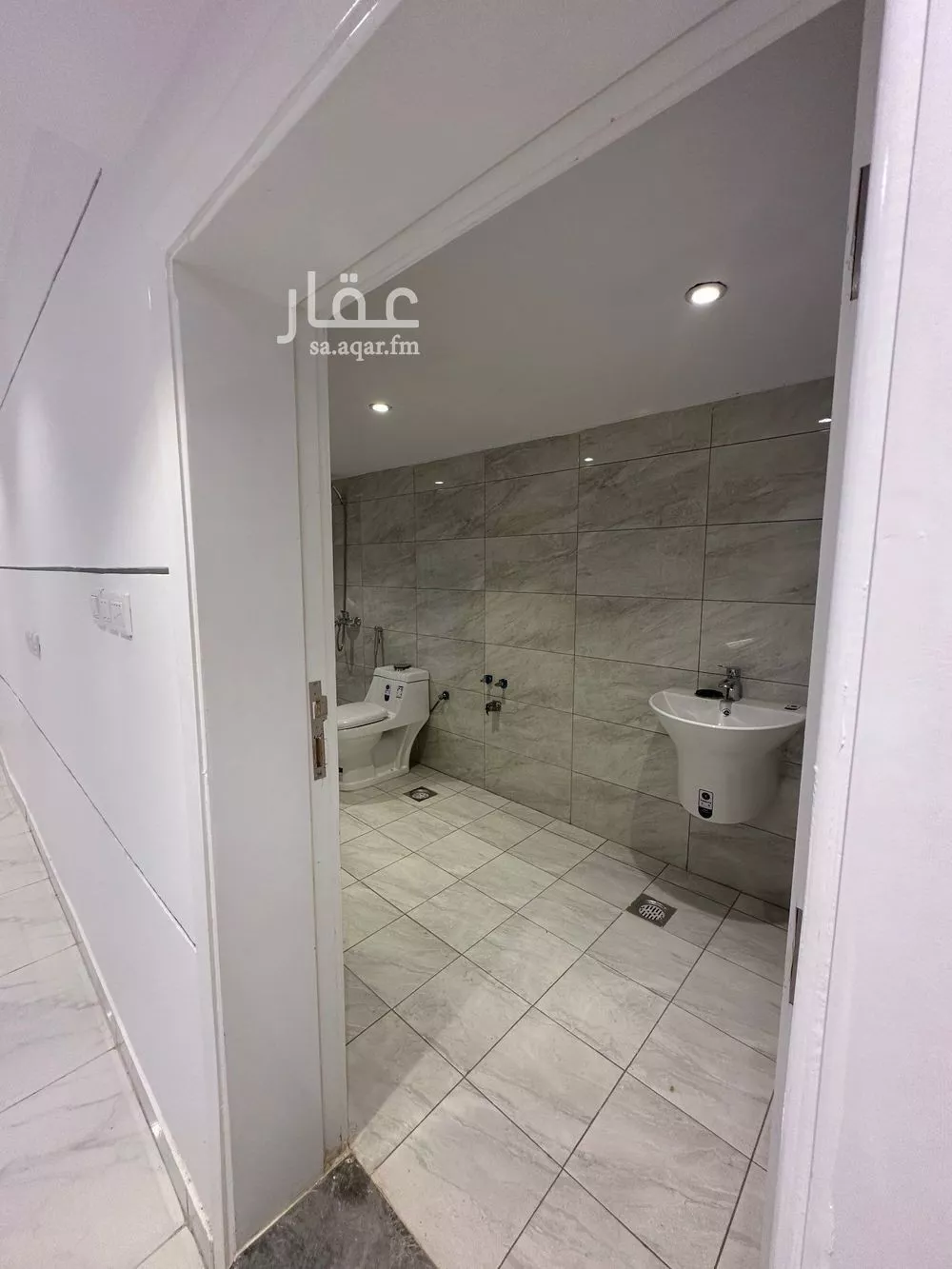 14 bedroom building in Dhul Hulayfah, Madinah 9