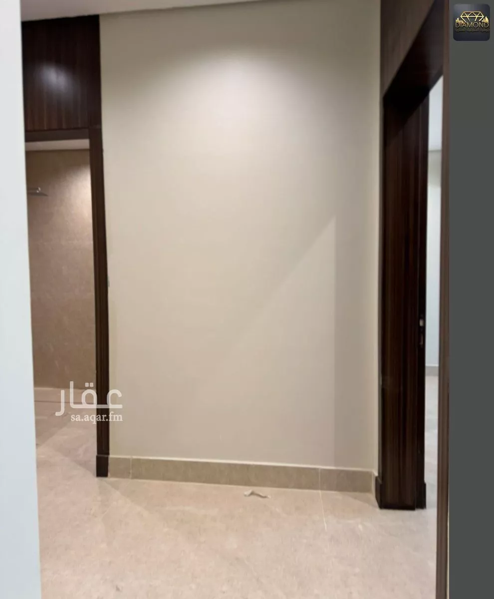 شقة 4 غرف في الحمرا 3