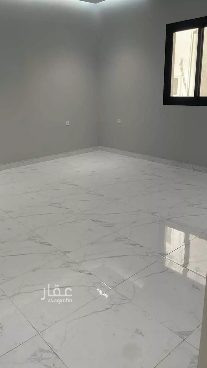 فيلا 7 غرف في طيبة 2