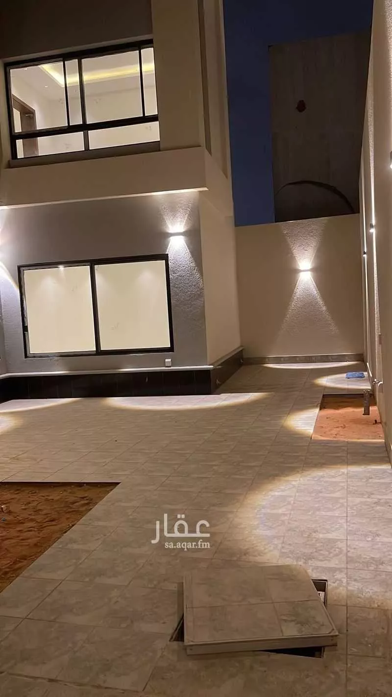 4 bedroom villa in Al Janadriyah 2