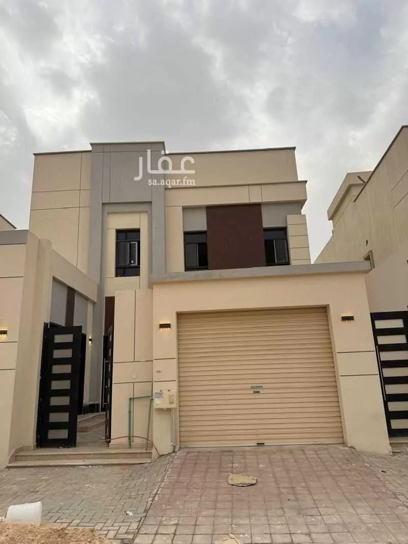 4 bedroom villa in Al Janadriyah 3