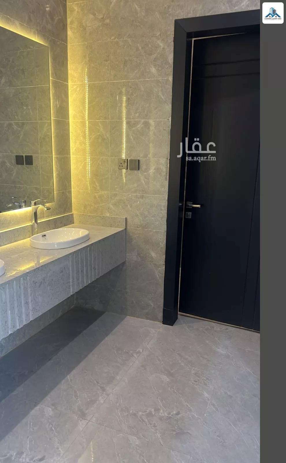 فيلا 4 غرف في الجنادرية 3