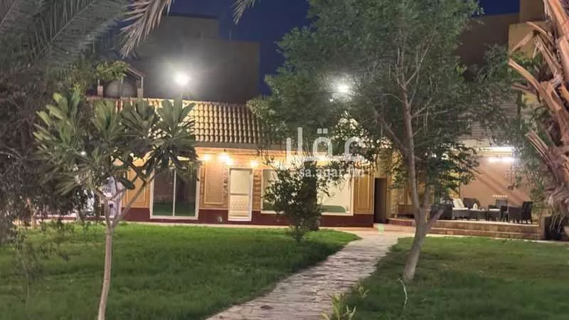 فيلا 7 غرف في عرقة 3