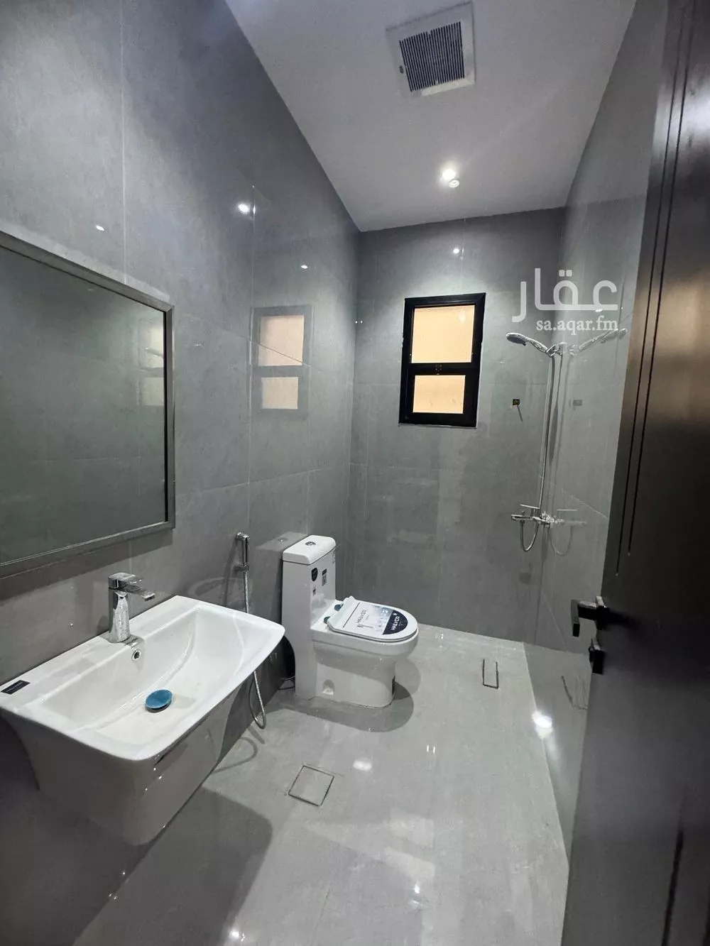 دور 4 غرف في العارض 5