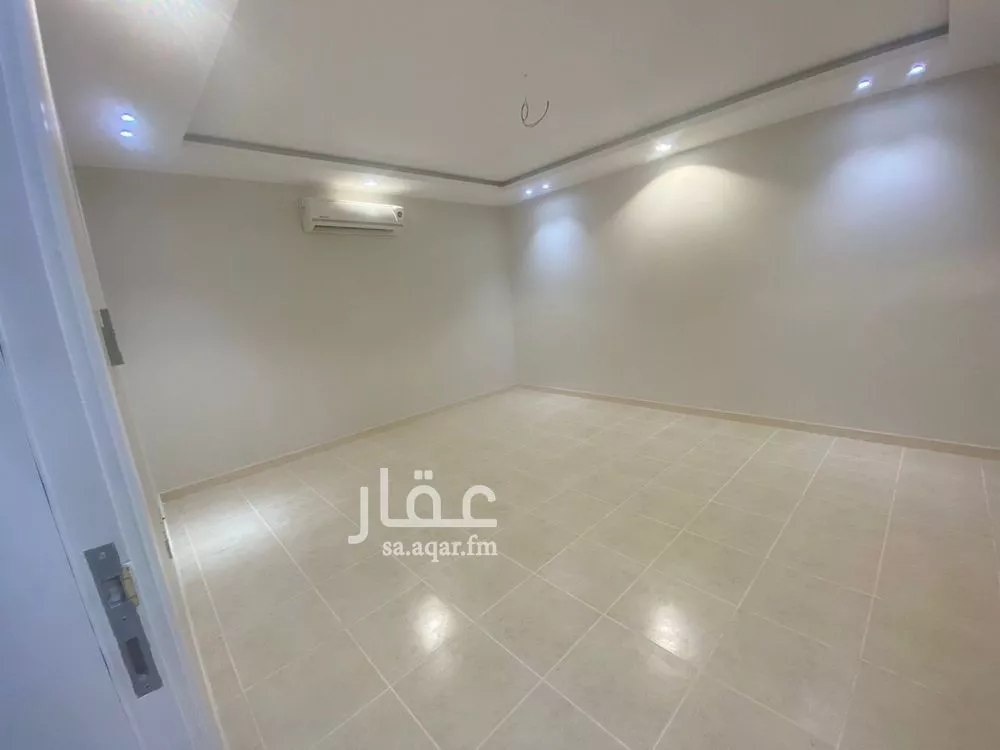 4 bedroom apartment in Al Sahafah, Riyadh 7