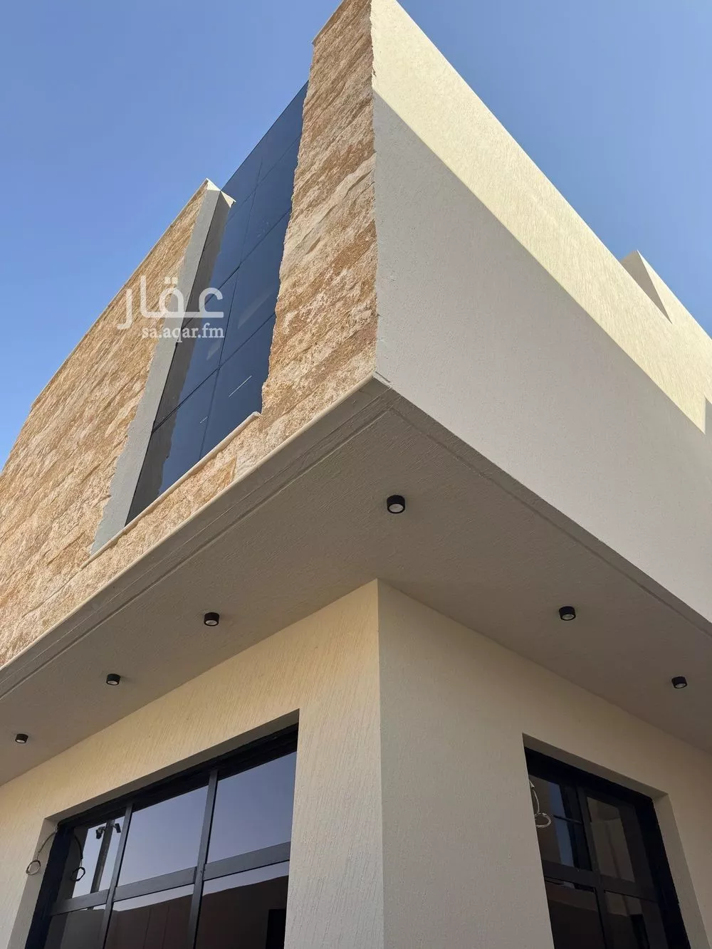 فيلا 7 غرف في النرجس 5