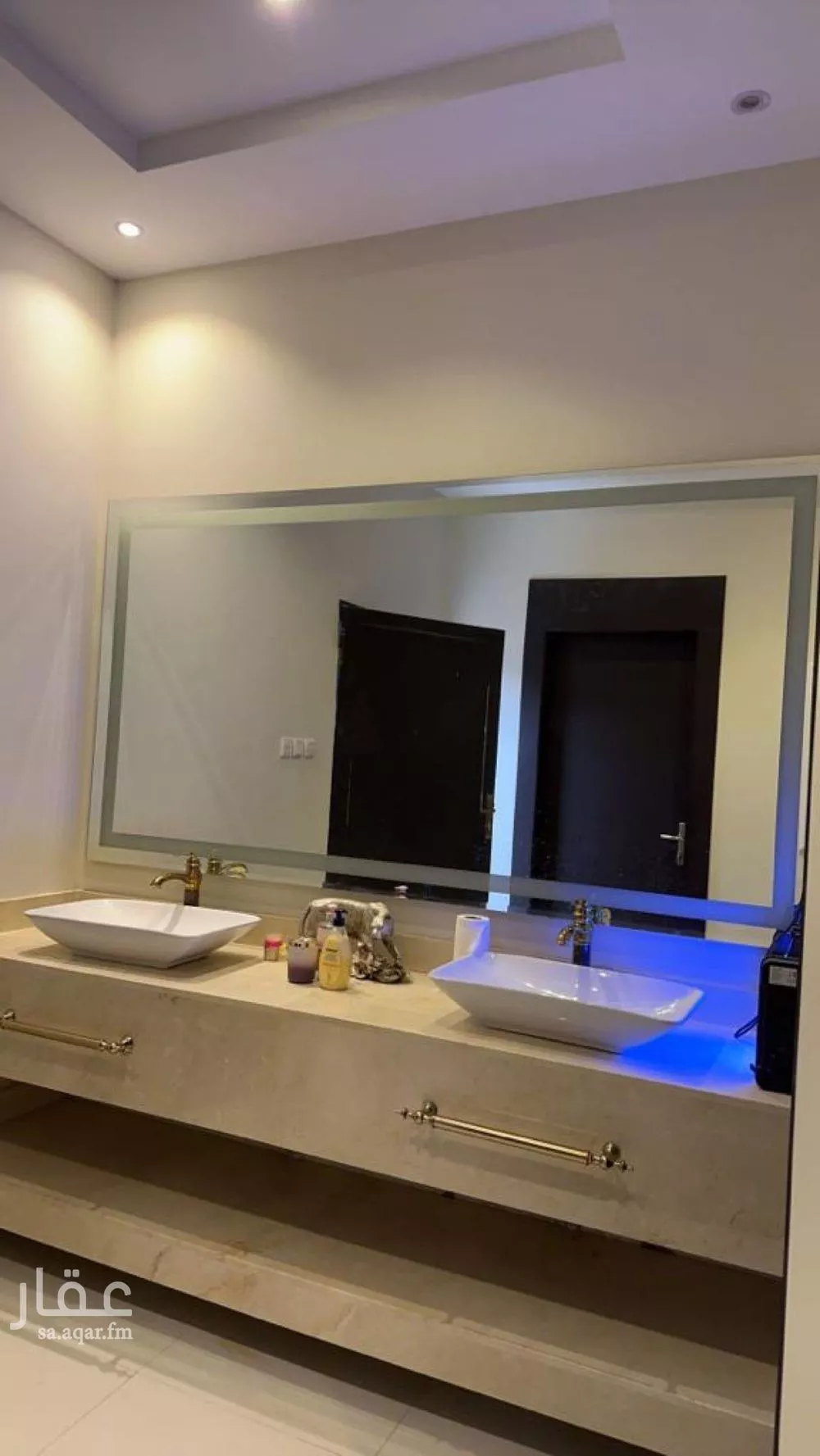 شقة 7 غرف في العارض 3