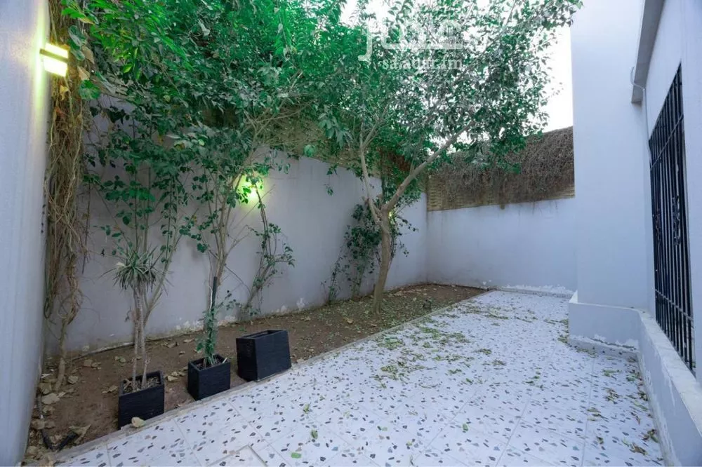 فيلا 5 غرف في النرجس 2