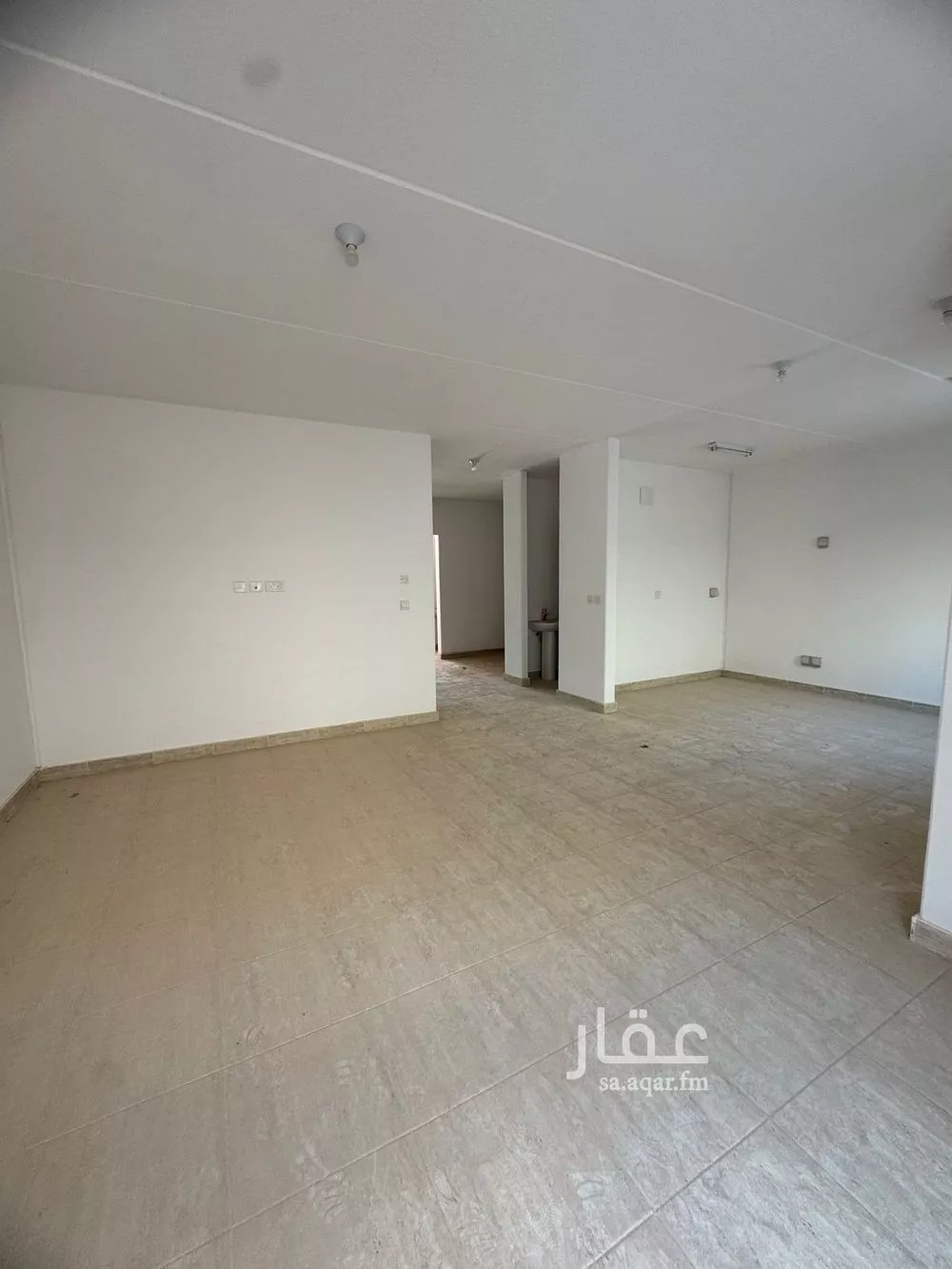 8 bedroom villa in Al Aridh, Riyadh 9