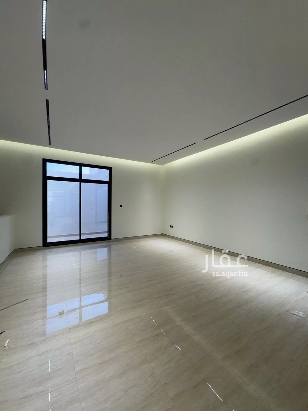 فيلا 7 غرف في النرجس 4