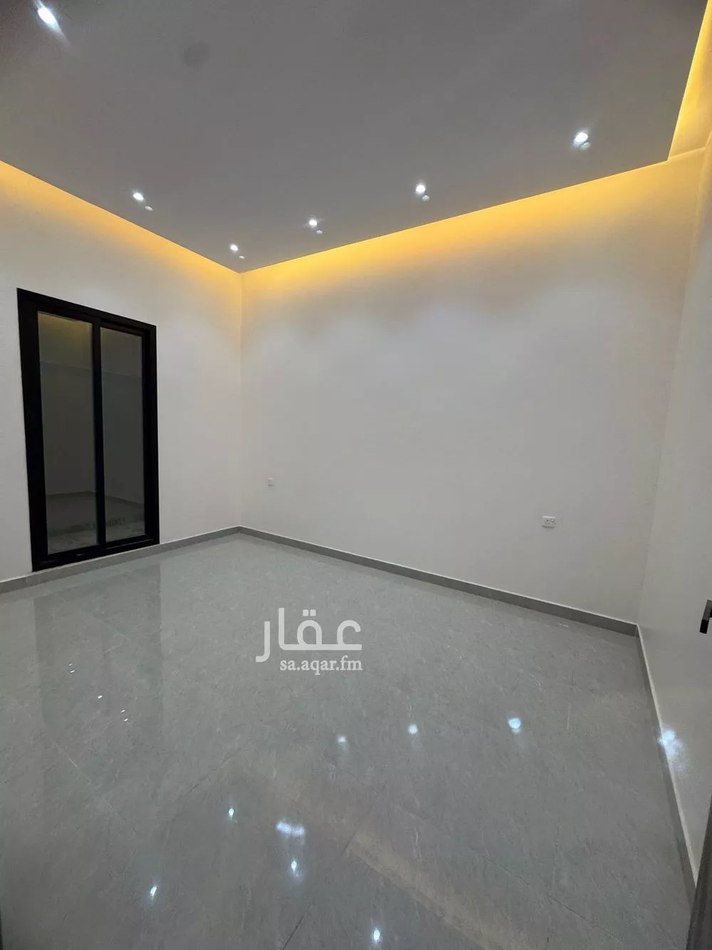 دور 4 غرف في العارض 4