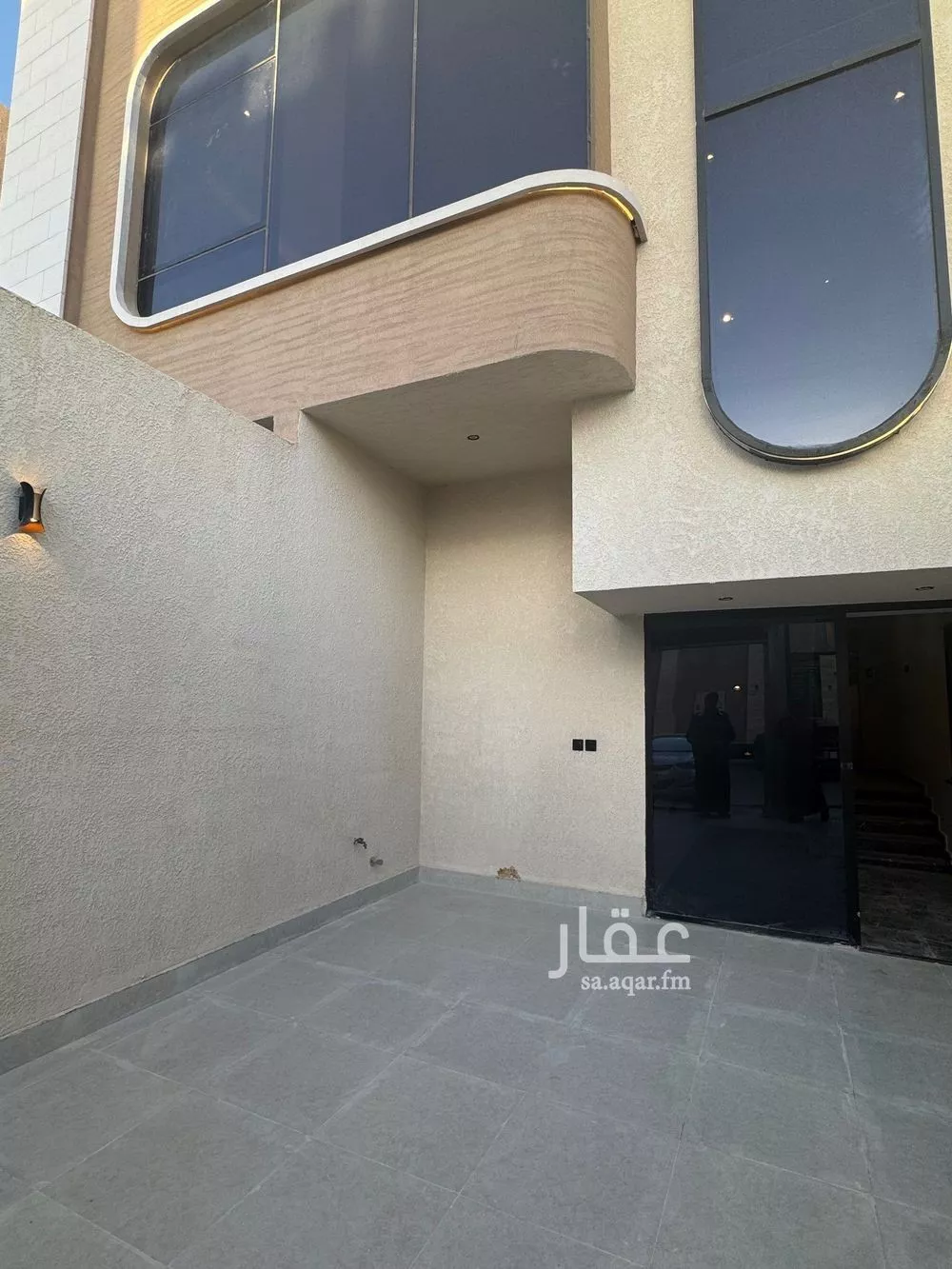 فيلا 5 غرف في العارض 2