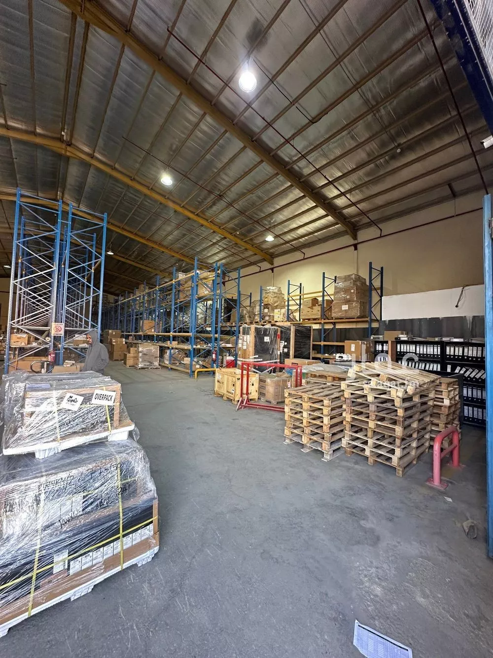 مستودع 1200 م² في المشاعل 4