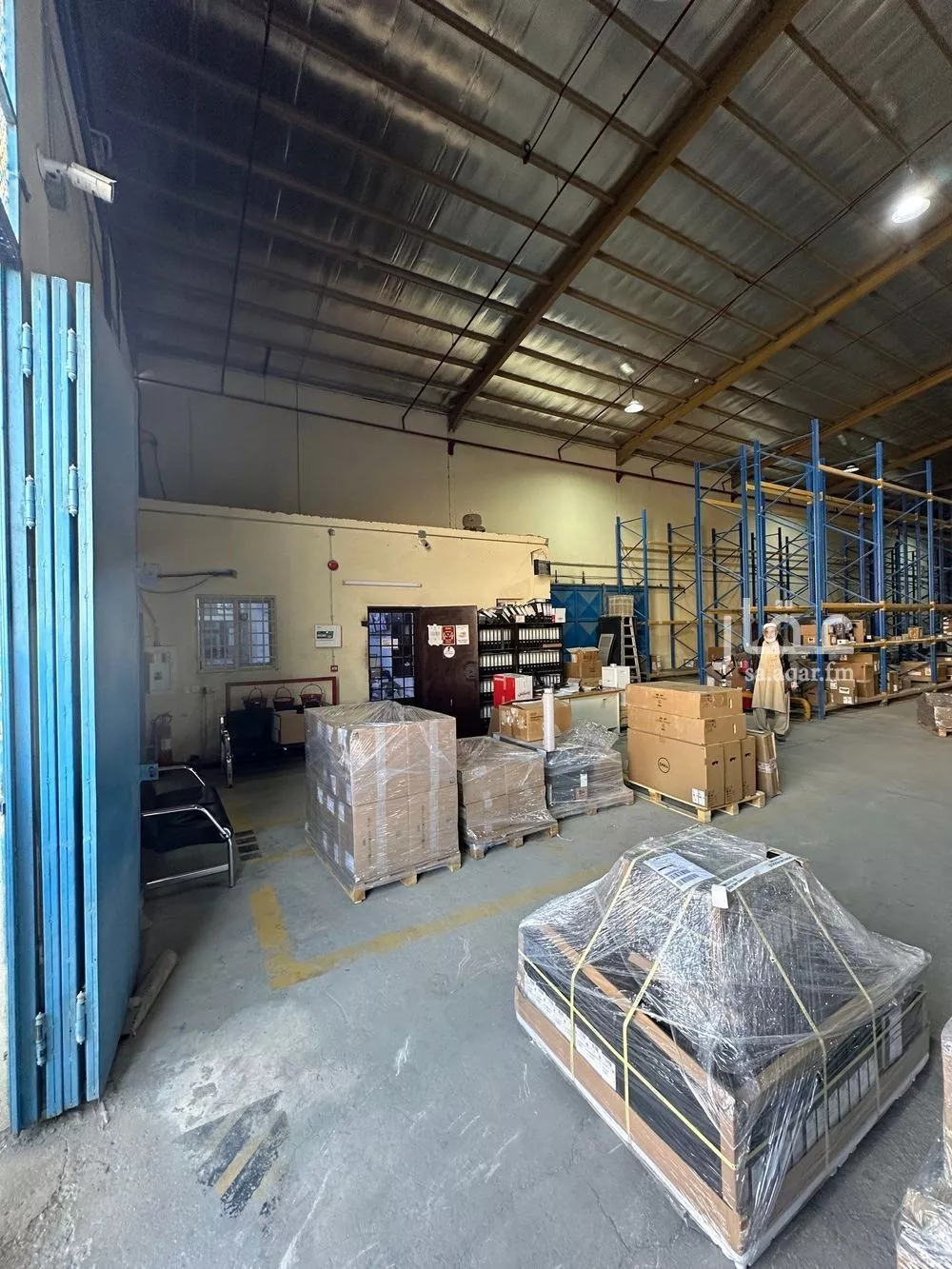 مستودع 1200 م² في المشاعل 2