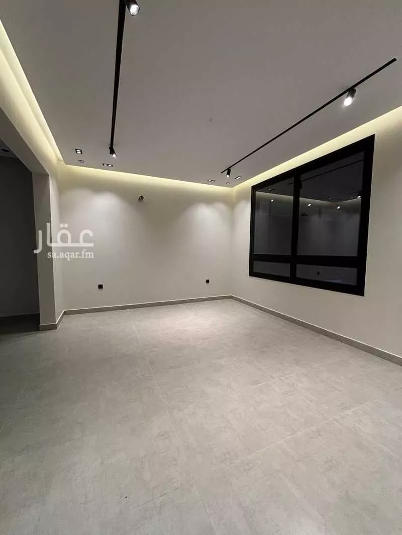 فيلا 8 غرف في الملك فهد 5