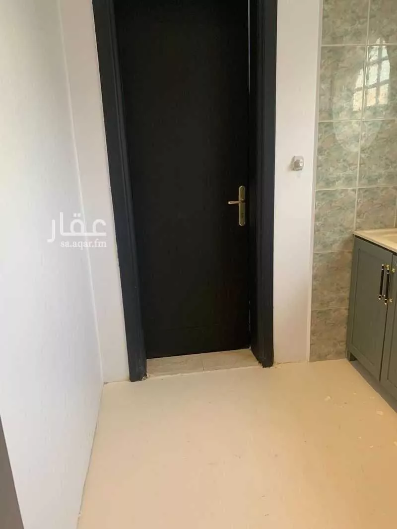 3 bedroom floor in Al Rabie 1