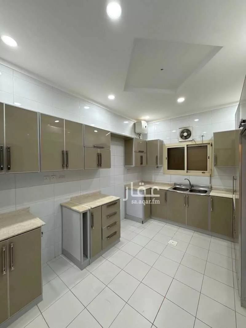 4 bedroom floor in Al Asalah 2