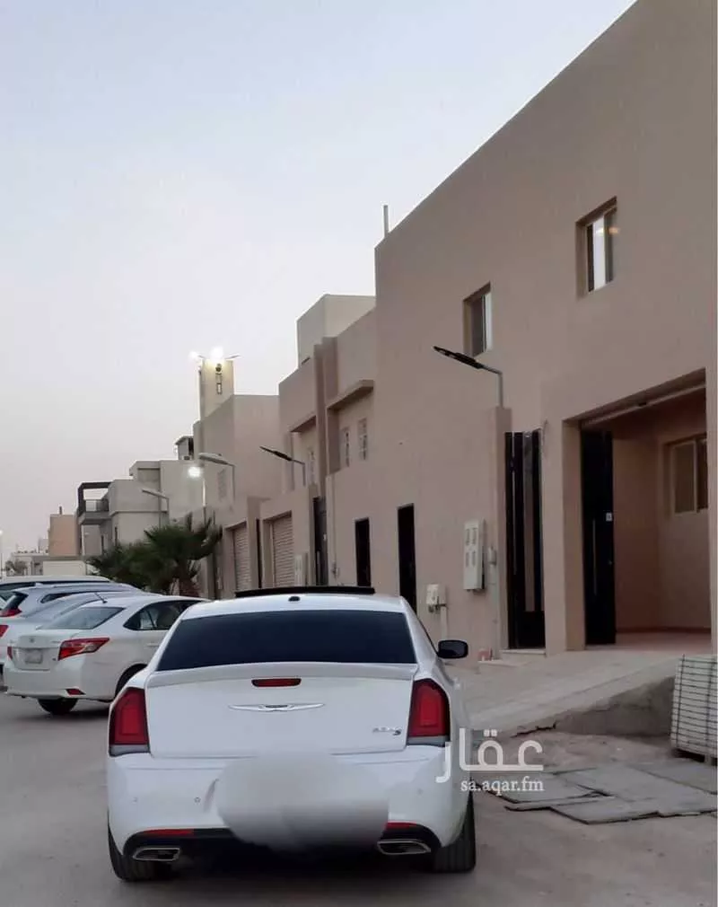 فيلا 7 غرف في النرجس 3