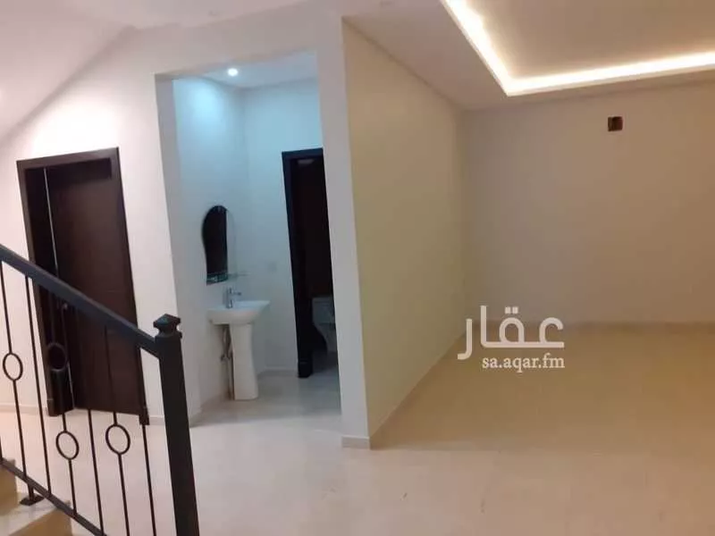 فيلا 7 غرف في النرجس 4