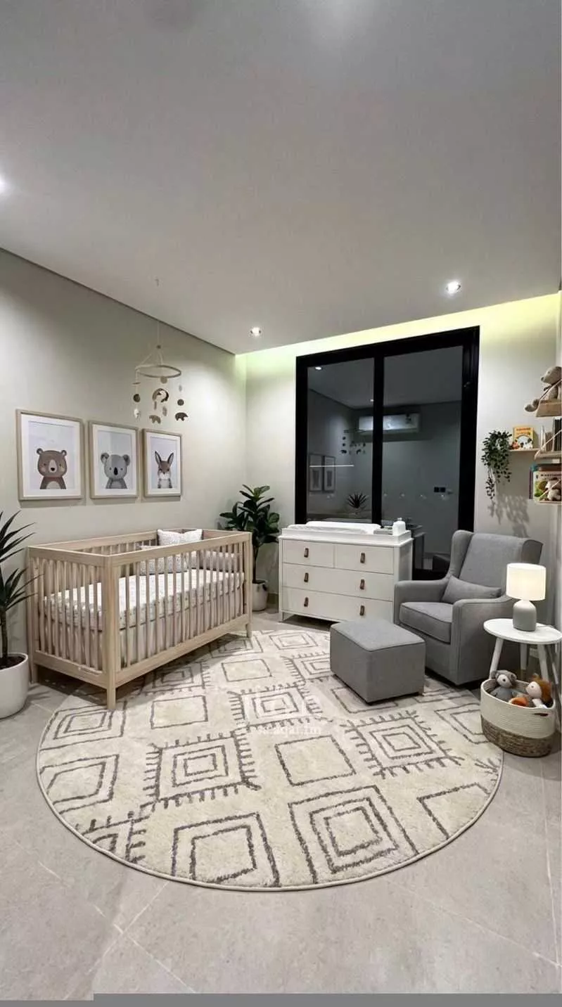 شقة 5 غرف في الحمرا 4