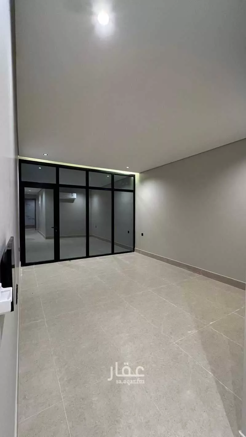 شقة 5 غرف في الحمرا 1