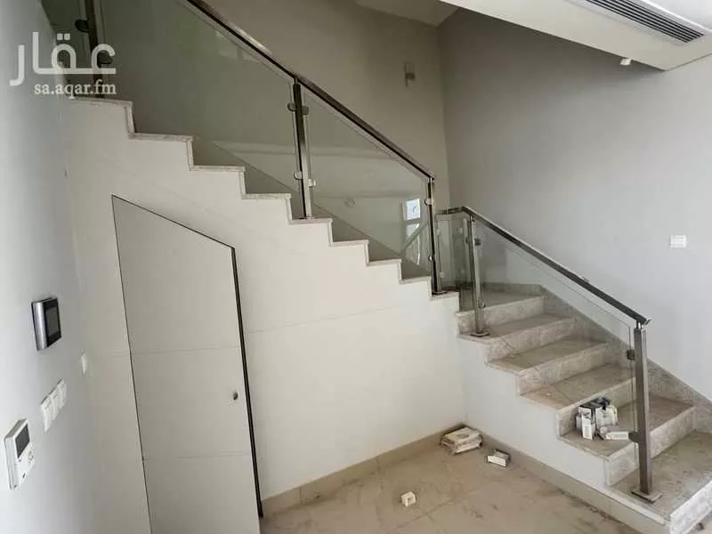 فيلا 4 غرف في المونسية 3