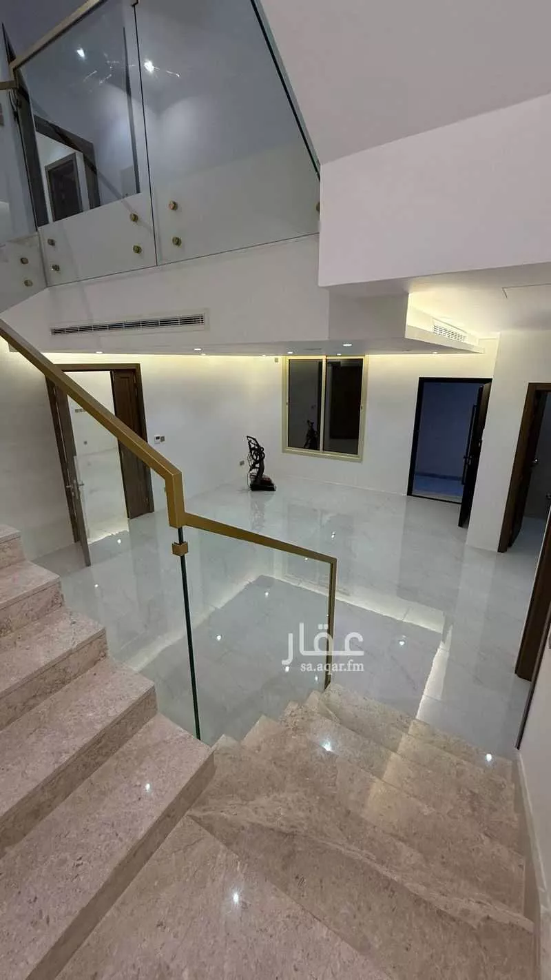 فيلا 10 غرف في الرمال 2