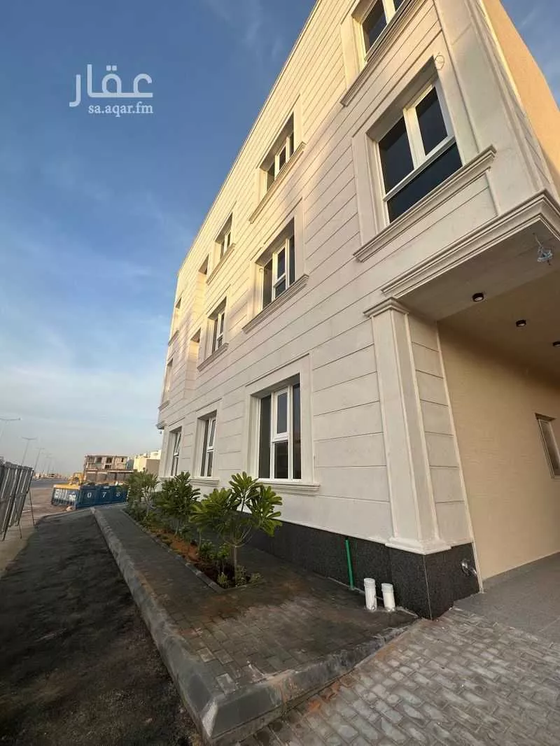 400 sqm building in Al Mahdiyyah 5