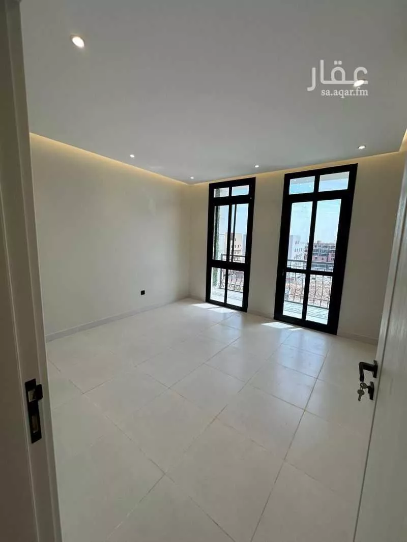 شقة 3 غرف في طيبة 5