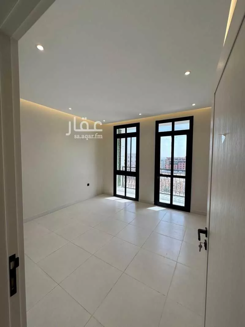 شقة 3 غرف في طيبة 2