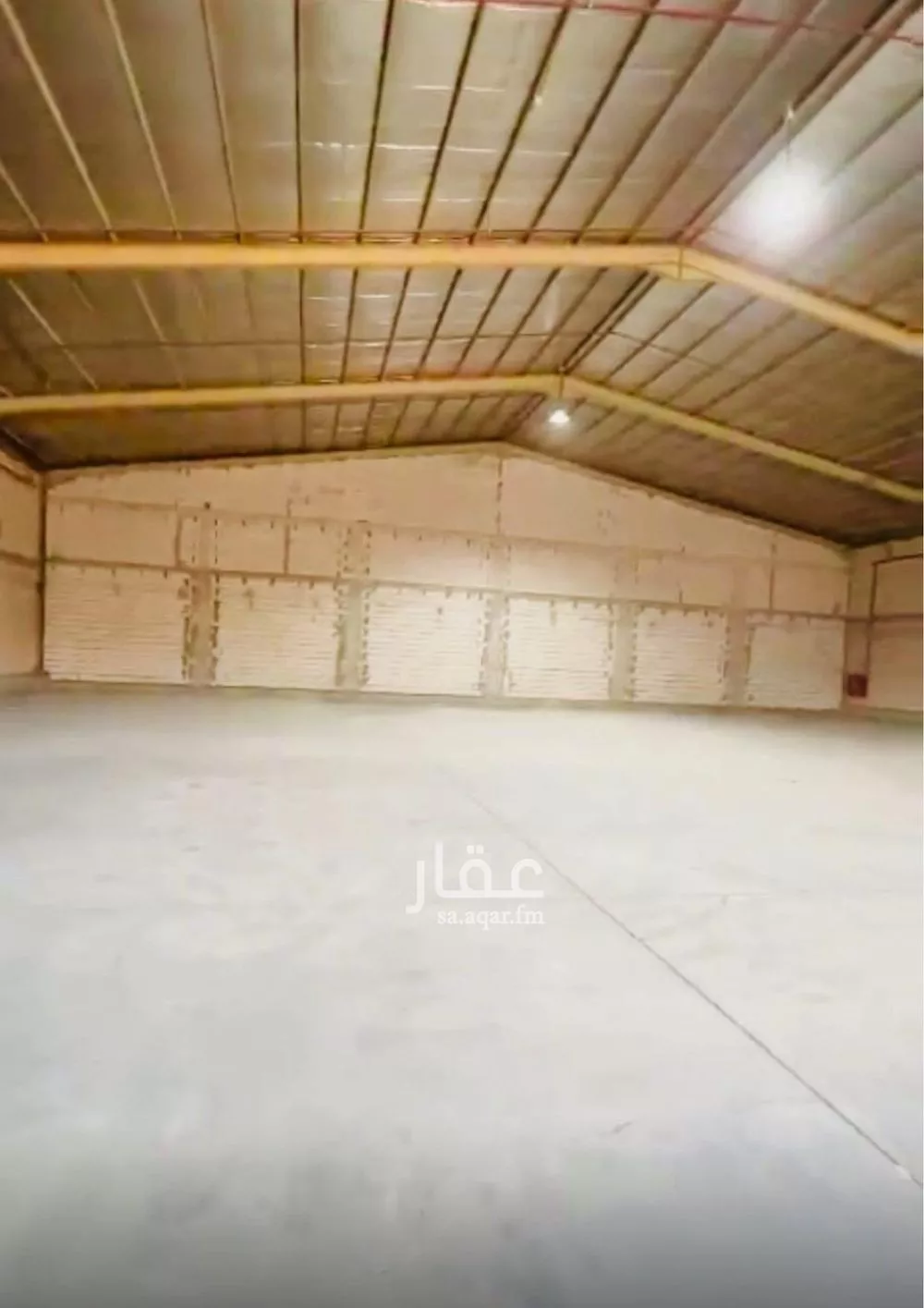 مستودع 1050 م² في المشاعل 4